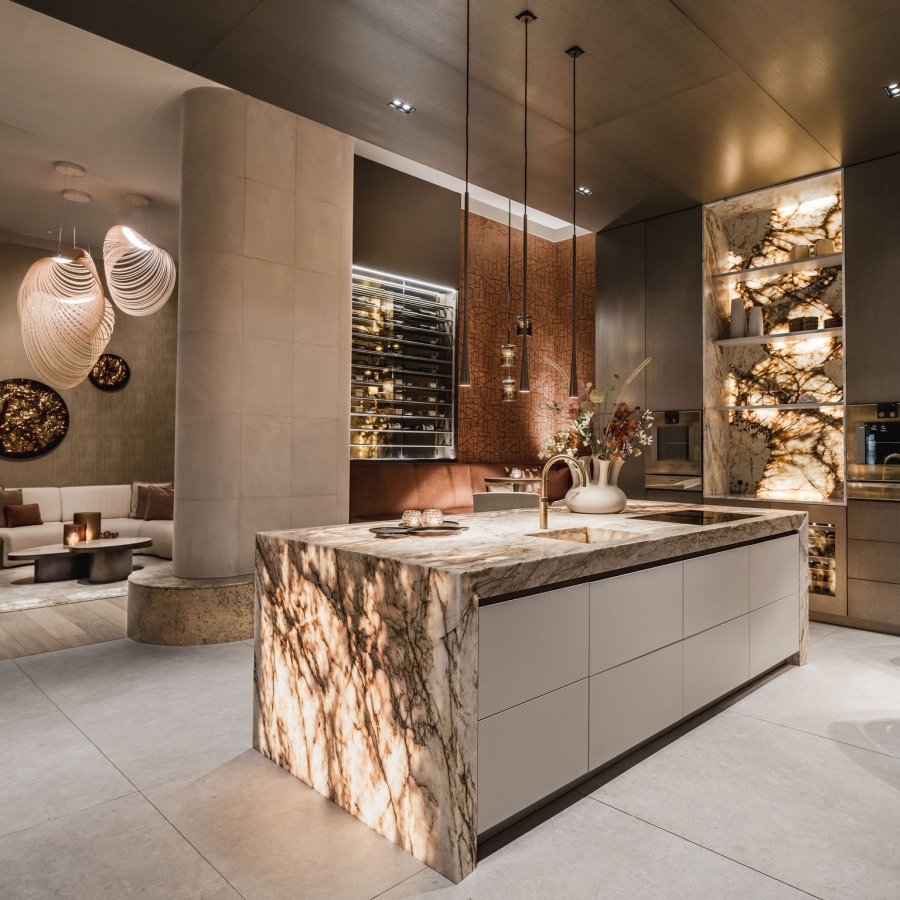 Кухонный остров с подсветкой камня